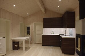 Villa | Private kitchen | Fridge, oven, stovetop, dishwasher - Fresh Familie Hytte Hemsedal (Hemsedal)