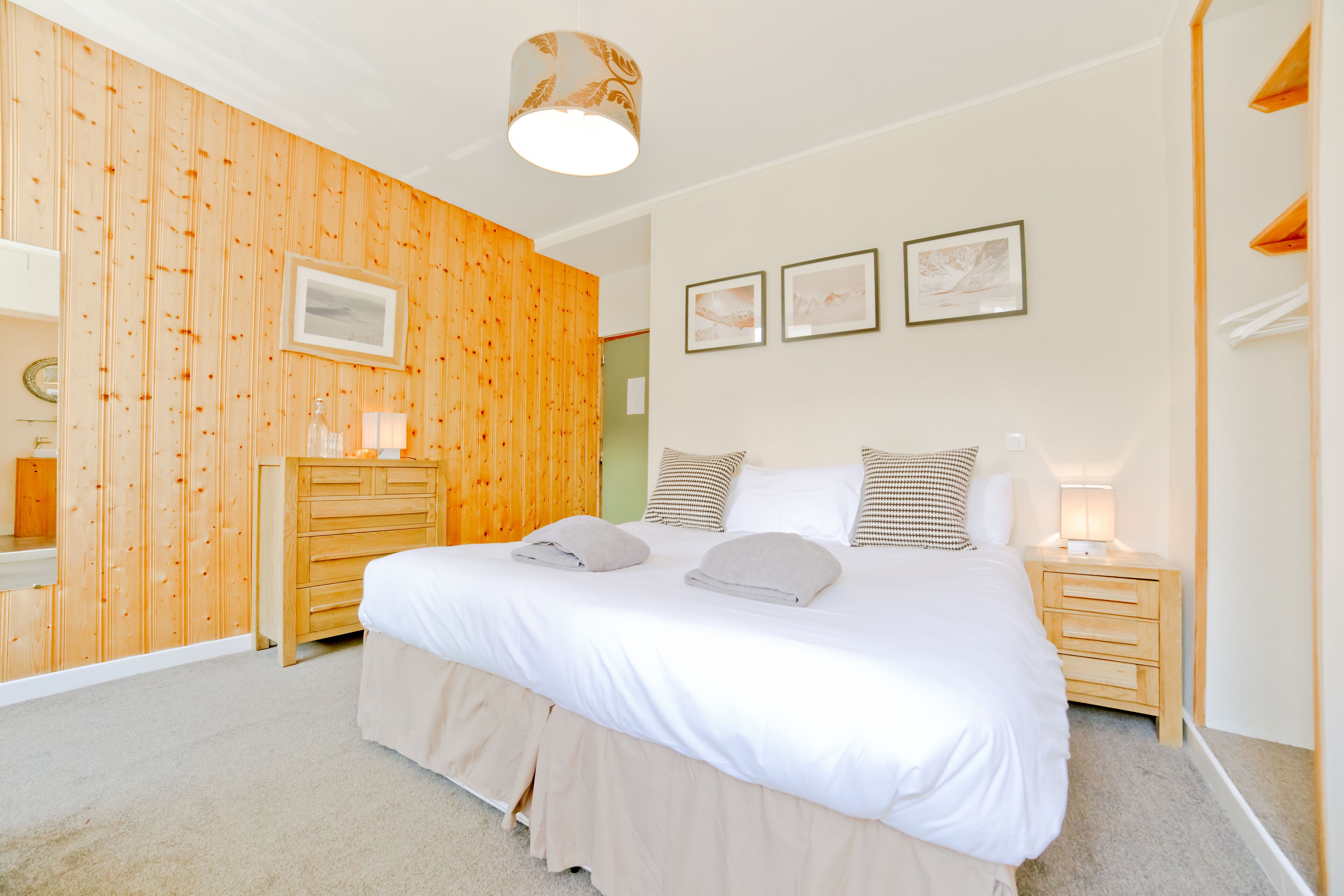 In-room safe, iron/ironing board, cots/infant beds, free WiFi