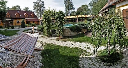 Hrázděný statek Mýtinka