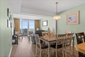 TV, DVD player - Clean 6th Floor Oceanfront. Pool, Sundeck, Free Wifi | Crescent Sands WH - B6 (North Myrtle Beach)