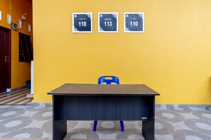 Reception - OYO Life 2158 Arista Residence Syariah (Medan)