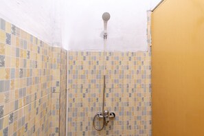 Shower, free toiletries, towels, soap