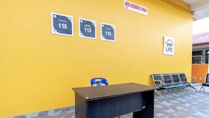 Quầy tiếp tân