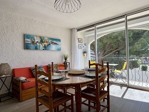 Dining - 3-Room Apartment for 6 with Balcony, Pool, and Near Beach - Argelès-sur-Mer (Argelès-sur-Mer)