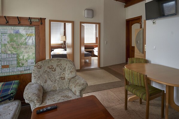 Comfort Apartment | Living room | TV - Waldhorn (Calw)