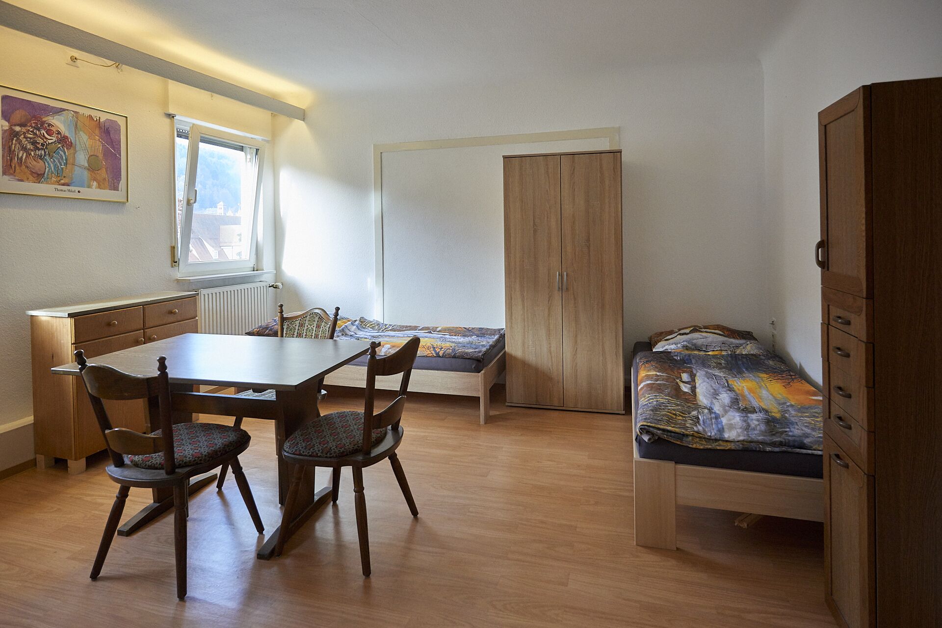 Traditional-Dreibettzimmer | Wohnbereich | Fernseher