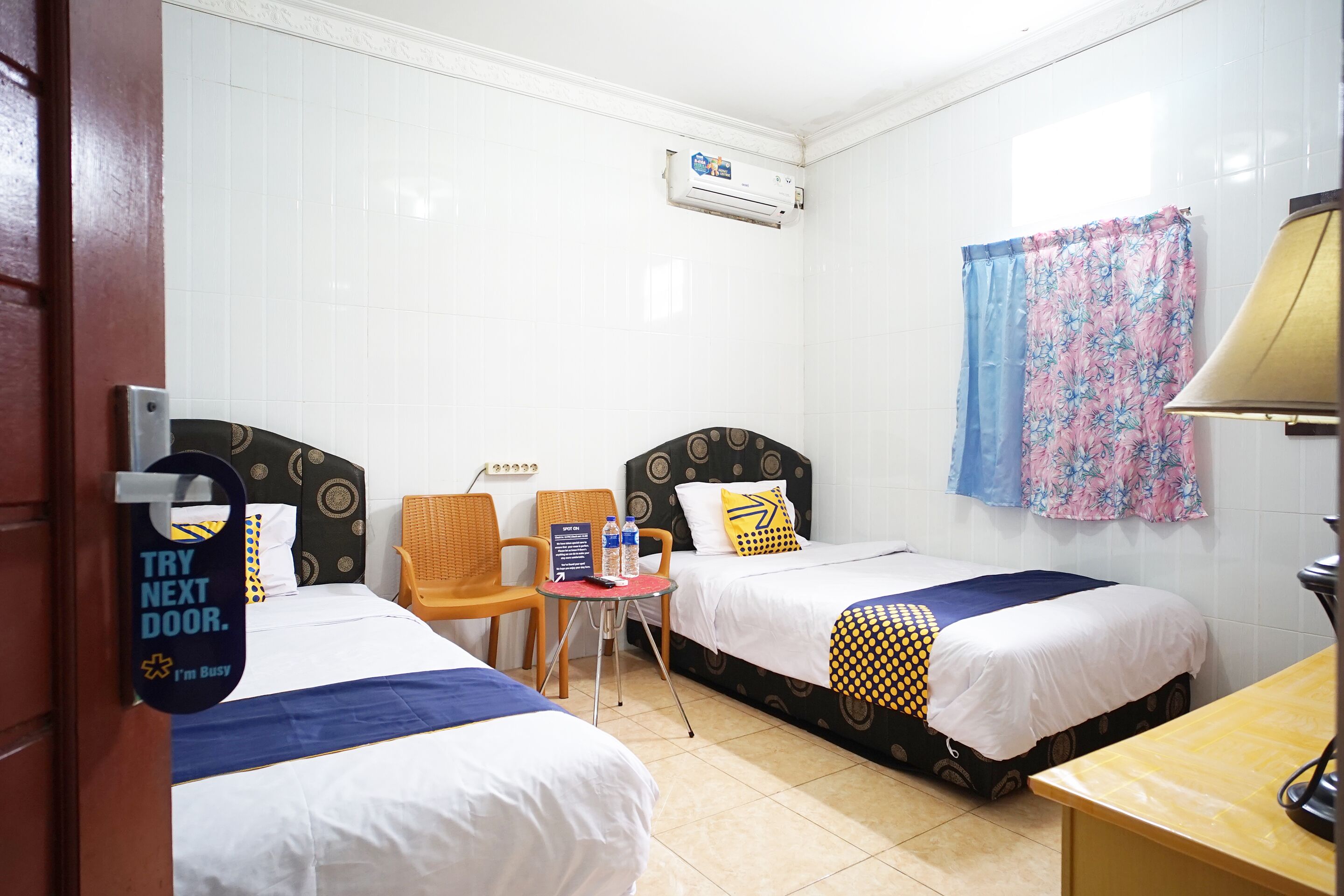 standard twin room | free wifi, bed sheets