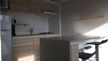 Mobile Home, 2 Bedrooms, Non Smoking | Private kitchen | Fridge, microwave, oven, stovetop