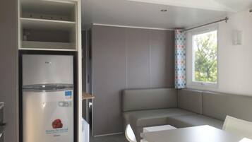 Mobile Home, 3 chambres, non-fumeurs | Salle de séjour | Télévision à écran plat