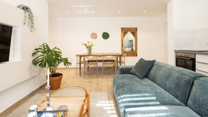 Unclassified image, 5 of 42, button - Stylish 3BR Apt w Balcony 5 min Walk from Beach (Tel Aviv)