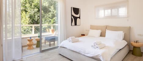 4 chambres, fer et planche Ă repasser