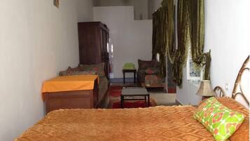 Quadruple Room | Katil bayi/kot (percuma), Wi-fi percuma, cadar katil