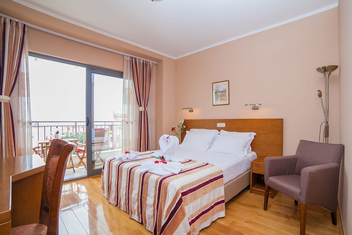 1 habitación, escritorio, insonorización y wifi gratis