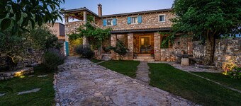 Villa 1852/22479 (Istria - Barban), 12500m from the beach