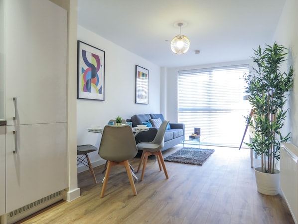 Business Apartment, 1 Bedroom | Living area