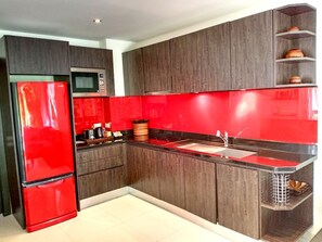 Fridge, microwave, coffee/tea maker, electric kettle