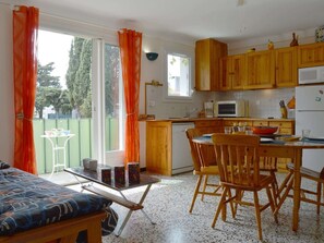 Kühlschrank, Mikrowelle, Geschirrspüler
