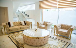 Villa | Wohnbereich | Smart-TV