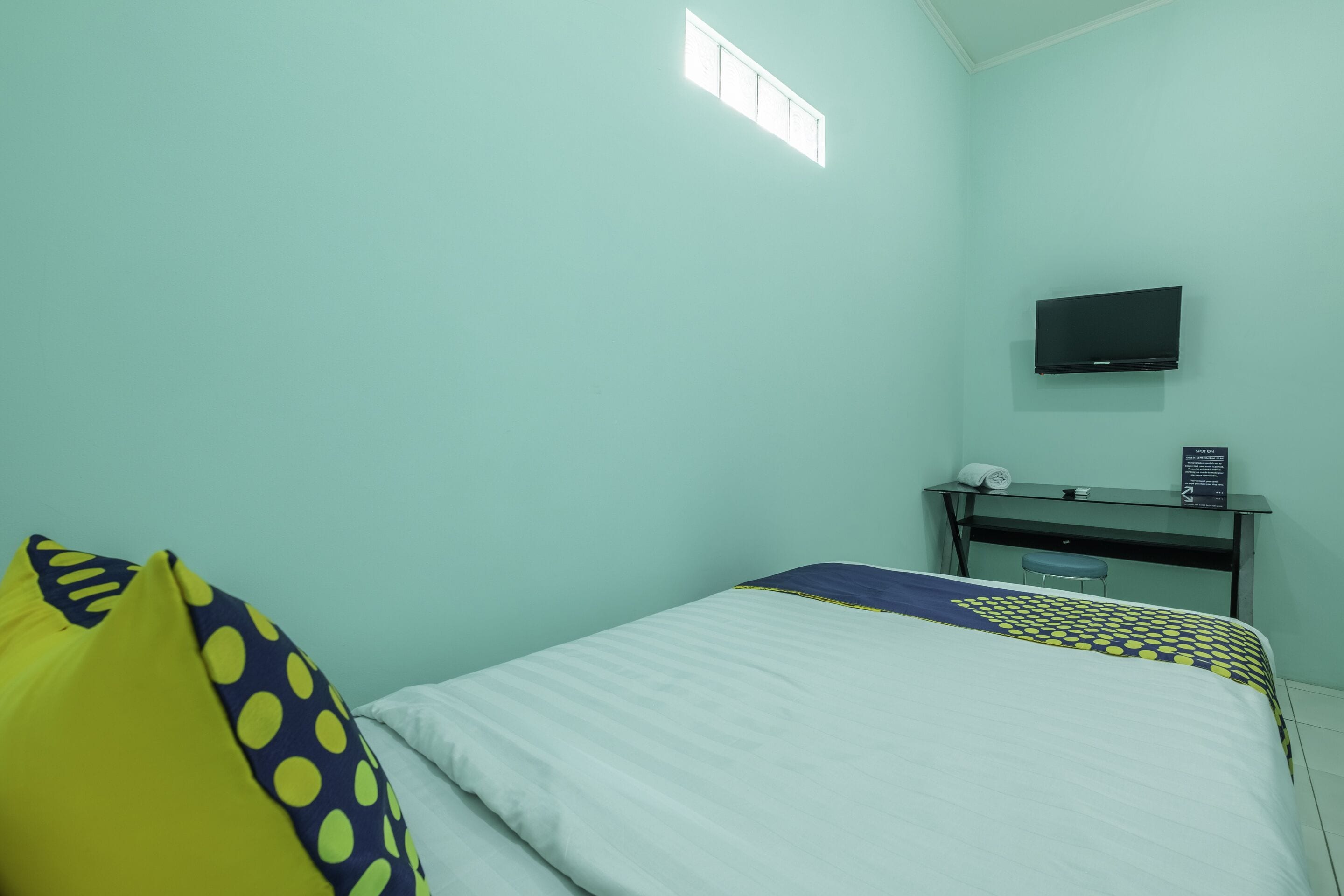 Economy-Einzelzimmer | Schreibtisch, Bettwäsche