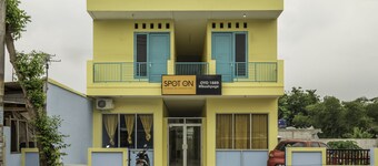 OYO Life 1889 Mbuahpage