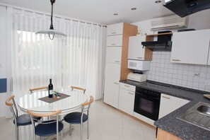 Private kitchen - Apartments Spommy (Crikvenica)