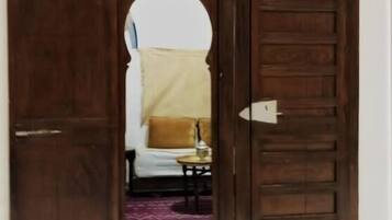 Free cots/infant beds, free WiFi, bed sheets