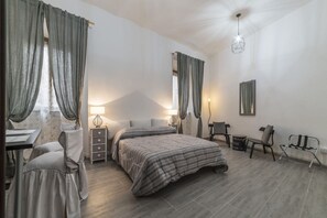4 habitaciones, tabla de planchar con plancha y wifi 