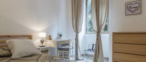 4 chambres, fer et planche à repasser, Wi-Fi