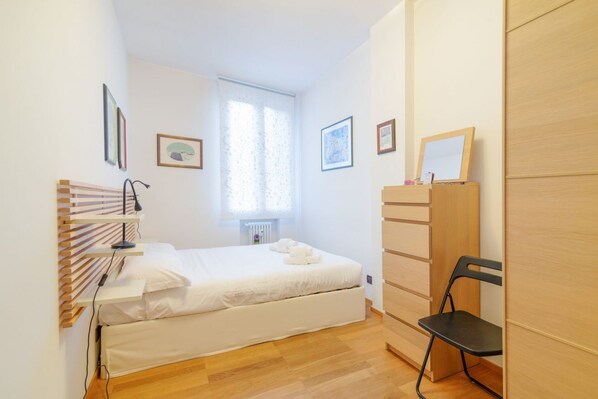 3 bedrooms, WiFi - Modern apartment ideal for 2 people fully furnished is located in the heart of the historic center of Padua, very close to the main points of interest of the city, surrounded by shops, clubs and restaurants: you can esily reach the famous Pedrocchi cafe, (Padova)