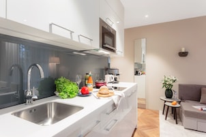 Desk, laptop workspace, iron/ironing board, free WiFi