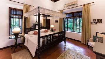 Villa, 3 Bedrooms | Premium bedding, in-room safe, individually furnished, desk