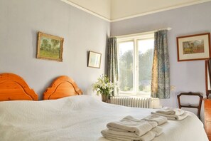 Pinetum Lodge | 6 bedrooms, soundproofing, free WiFi