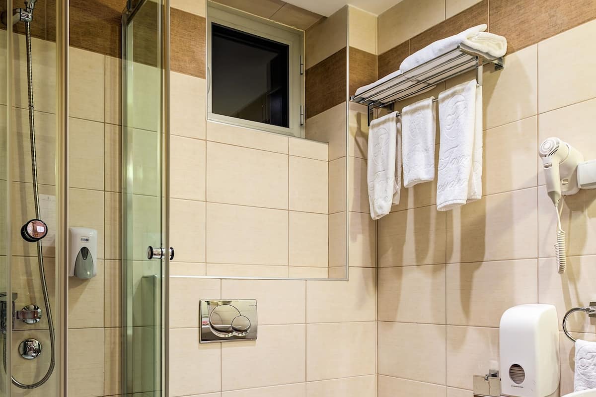 1 chambre, minibar, coffres-forts dans les chambres