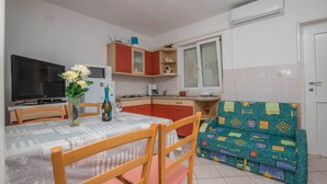 Leilighet, 2 soverom | Spiseområde på rommet