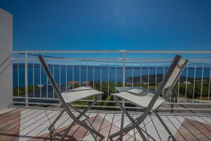 Appartement, 2 chambres | Balcon
