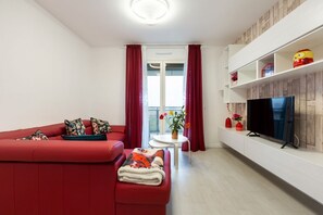 Living area - GuestHost - Bright apartment included in a building of very recent construction (Milano)