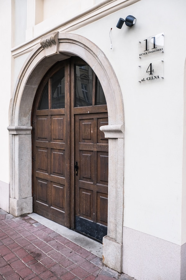 Majoituspaikan sisäänkäynti