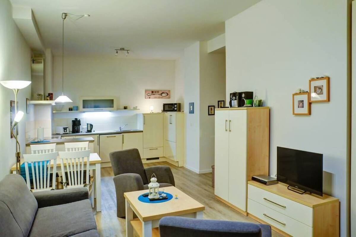 Apartment (Nr.21) | Private kitchen | Coffee/tea maker, full-size fridge, oven, stovetop