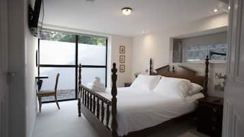 Exclusive Barn | 4 bedrooms, Frette Italian sheets, premium bedding, Select Comfort beds