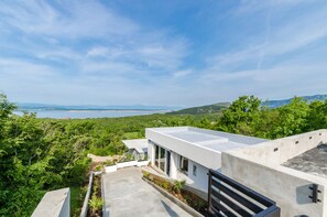 Villa, 1 slaapkamer | Uitzicht op strand/zee