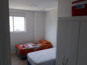 3 bedrooms, WiFi - Beautiful apartment in Meia Praia, apartment delivered last year. (Itapema)