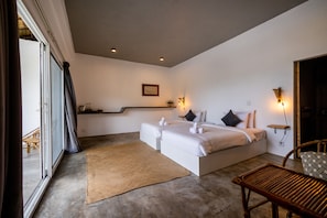 Deluxe Twin Room | Premium bedding, minibar, in-room safe, free WiFi