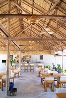 Se sirven desayunos, almuerzos, cenas y cocina local e internacional 