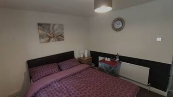 Standard Room | Iron/ironing board, free WiFi, bed sheets
