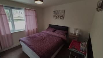 Standard Room | Iron/ironing board, free WiFi, bed sheets