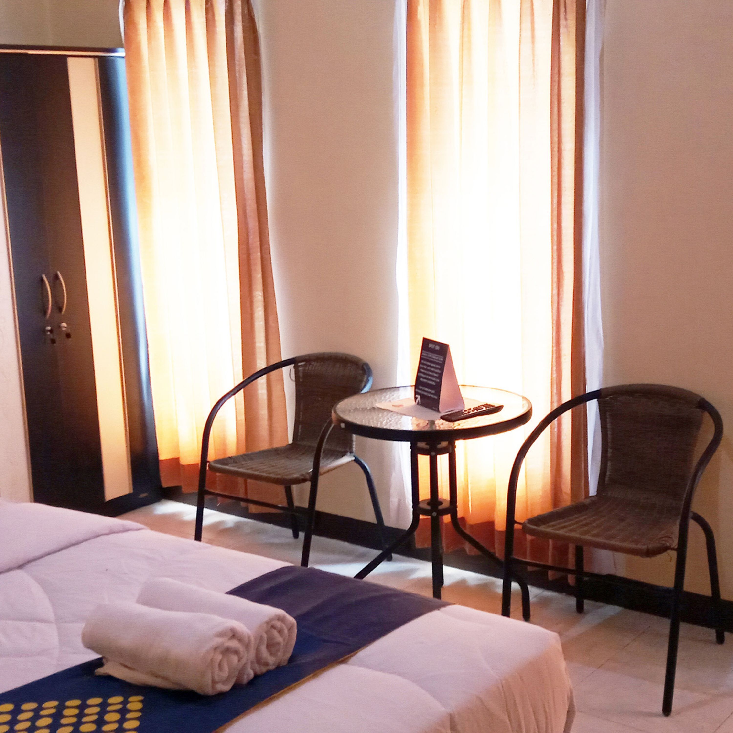 Foto - SPOT ON 1990 Pondok Ripuji