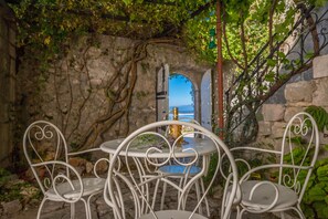Courtyard - Villa Ivana 1903 (Crikvenica)