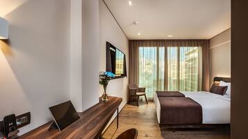 Deluxe (Twin Bed) City View | 部屋からの景観