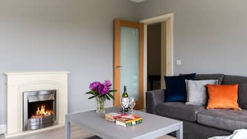 Superior Villa | Living room