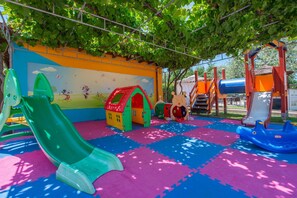 Children's play area - outdoor